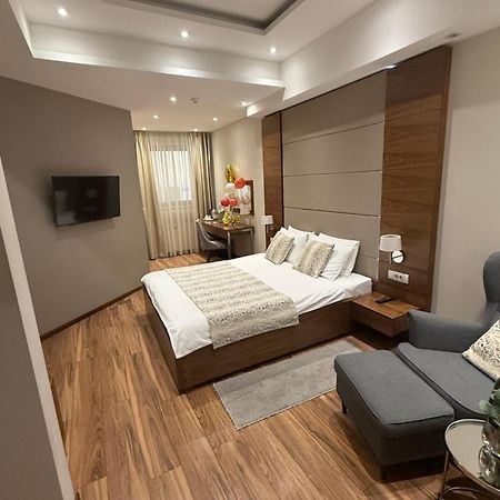 Nv Luxury Suites & Spa Belgrade Exterior photo