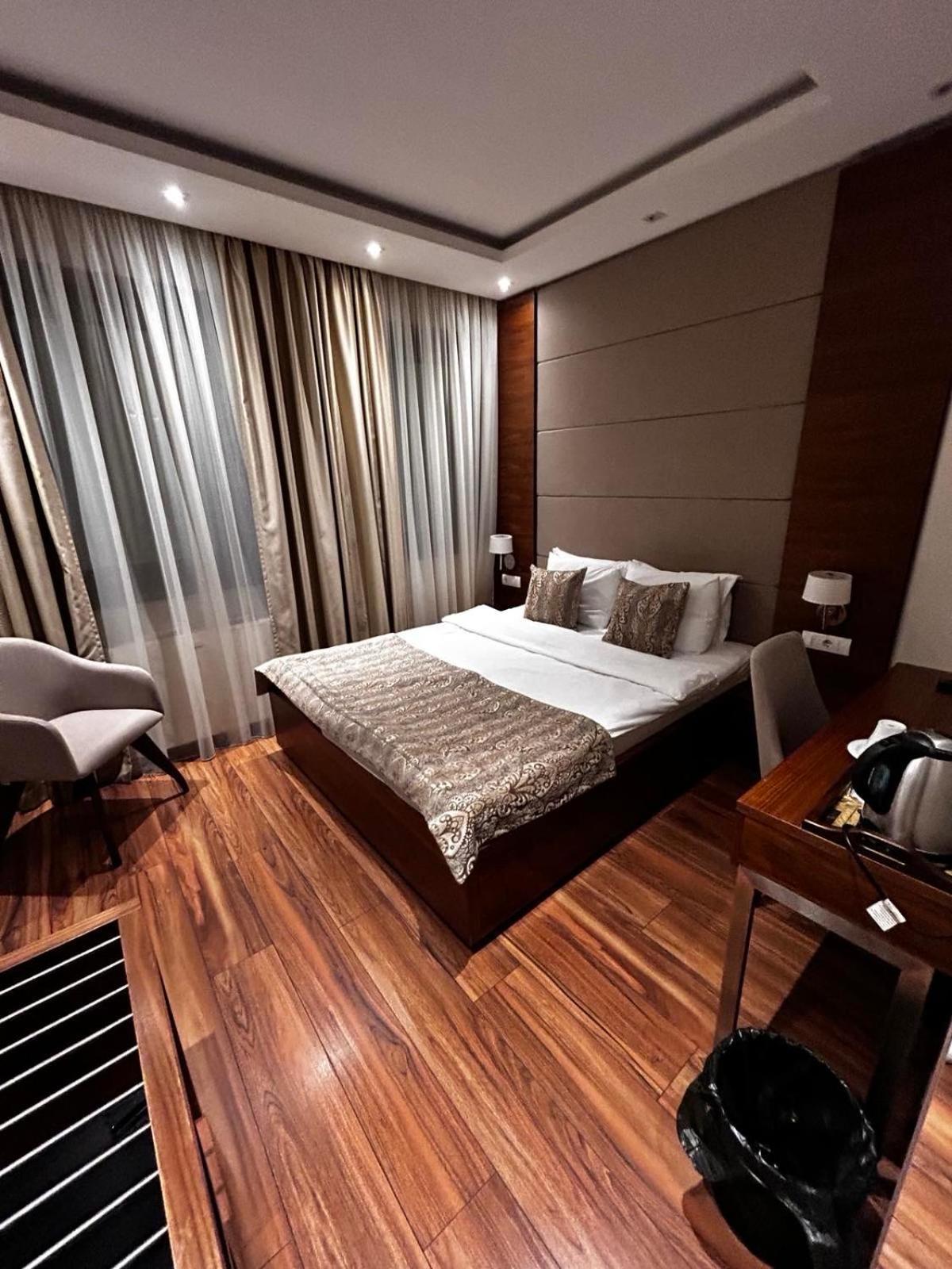 Nv Luxury Suites & Spa Belgrade Exterior photo